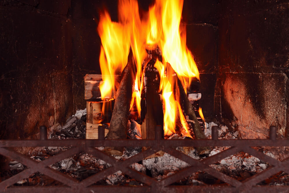Tips for Building a Fire – Conifer CO – Chimney Doctor of Colorado